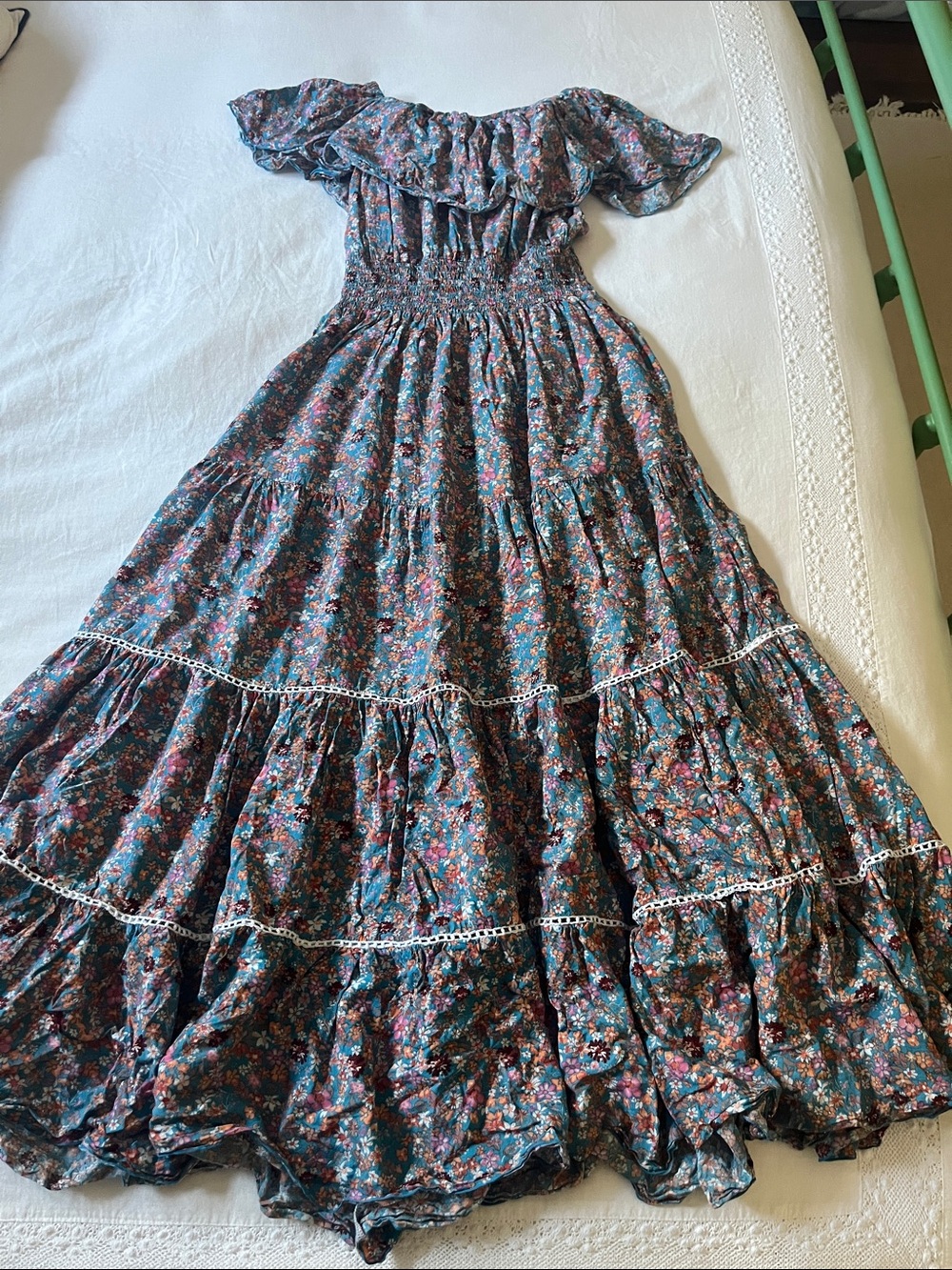 Sea Lustre floral tiered maxi dress with smocked waist, Size Medium/Large